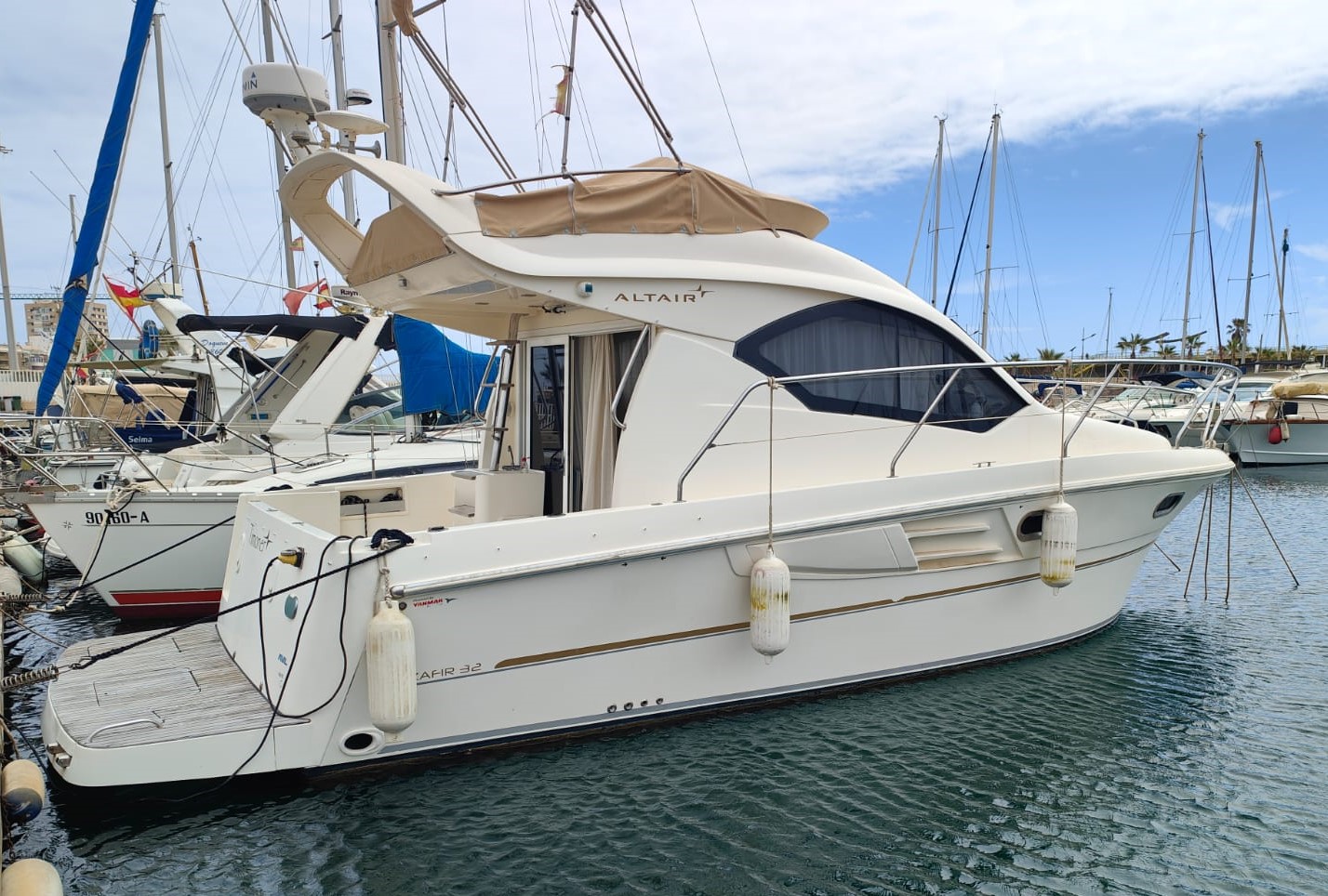 ALTAIR ZAFIR 32