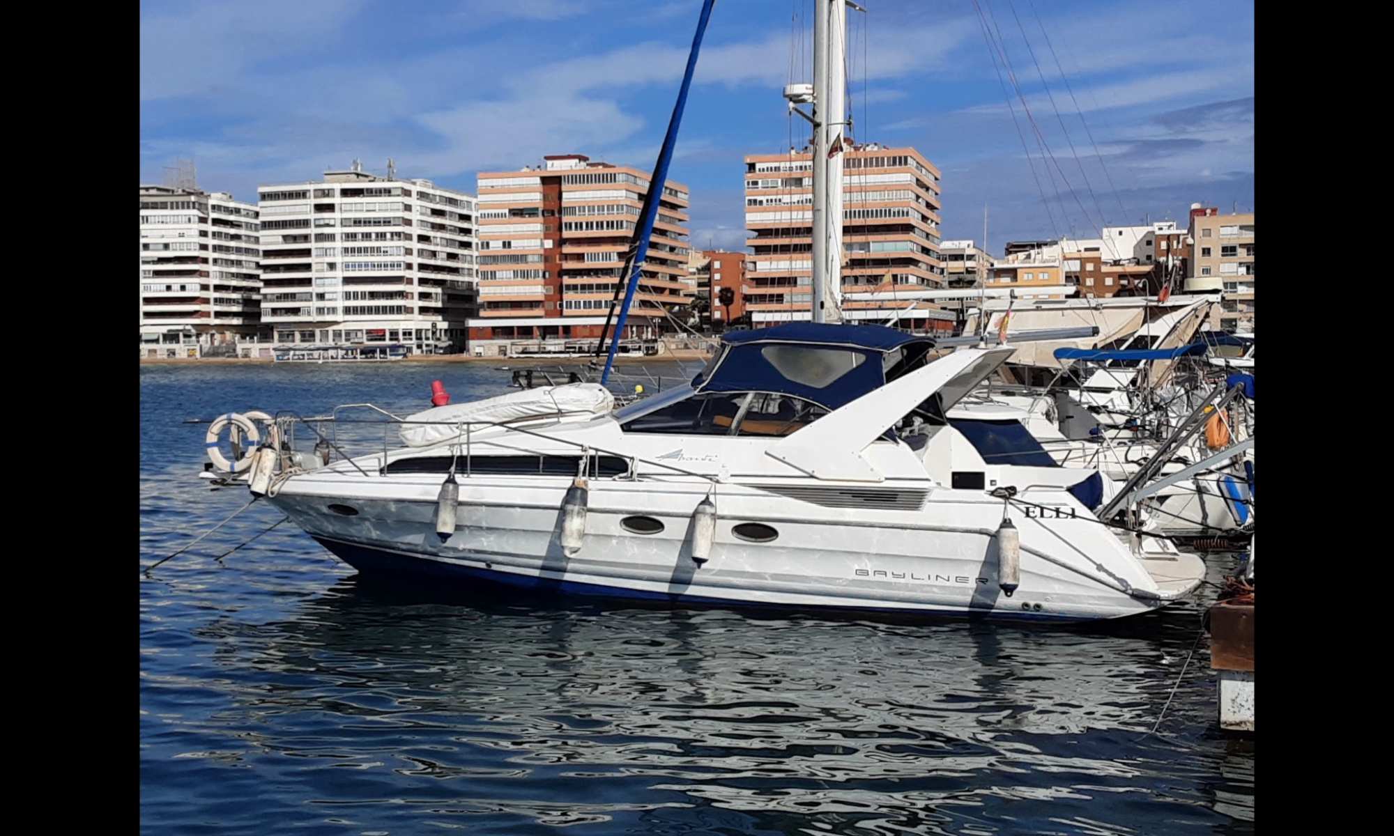 BAYLINER AVANTI 3255