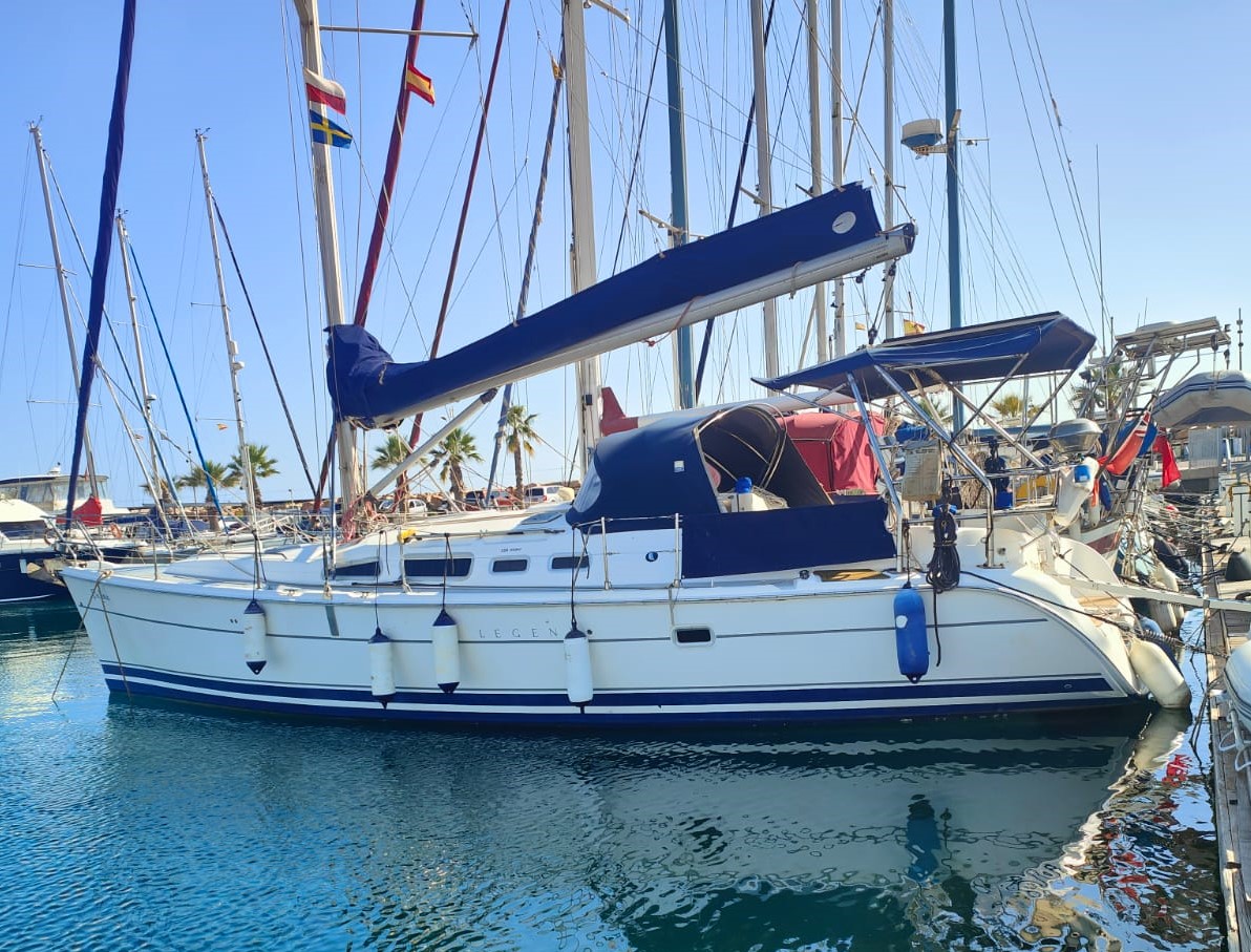 HUNTER 44 AC